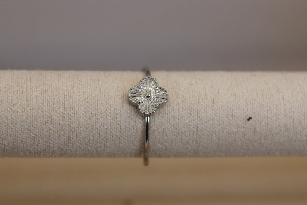 Anillo Trébol
